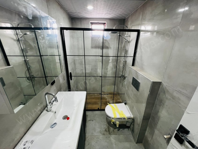 SİTE İÇİNDE YÜZME HAVUZLU LÜKS KULLANIŞLI 1+1 DAİRELER 