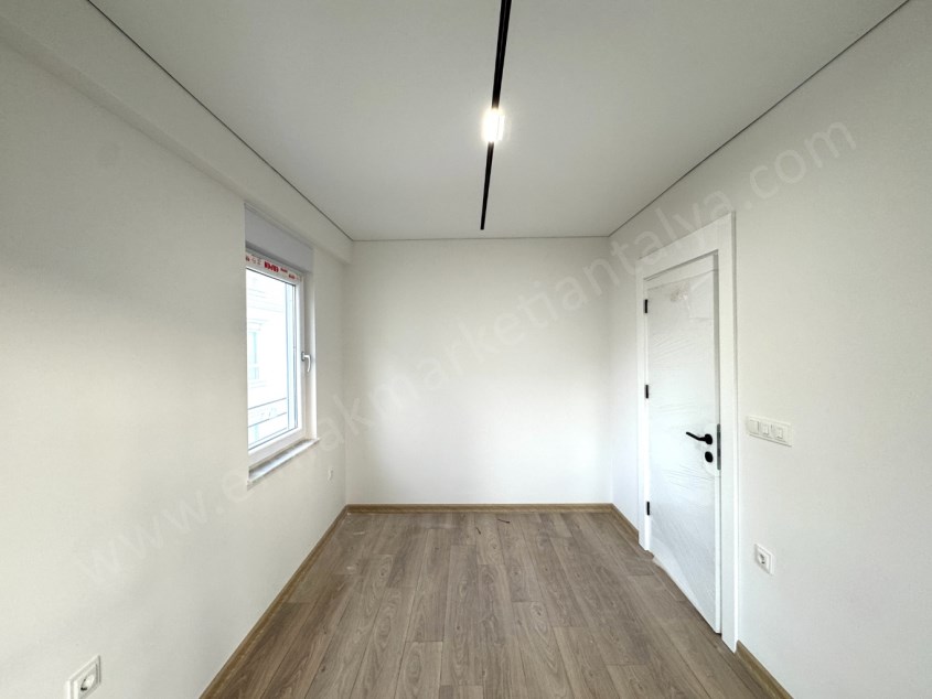 KIZILTOPRAKTA KOMBİLİ FIRSAT 1+1 SATILIK DAİRE