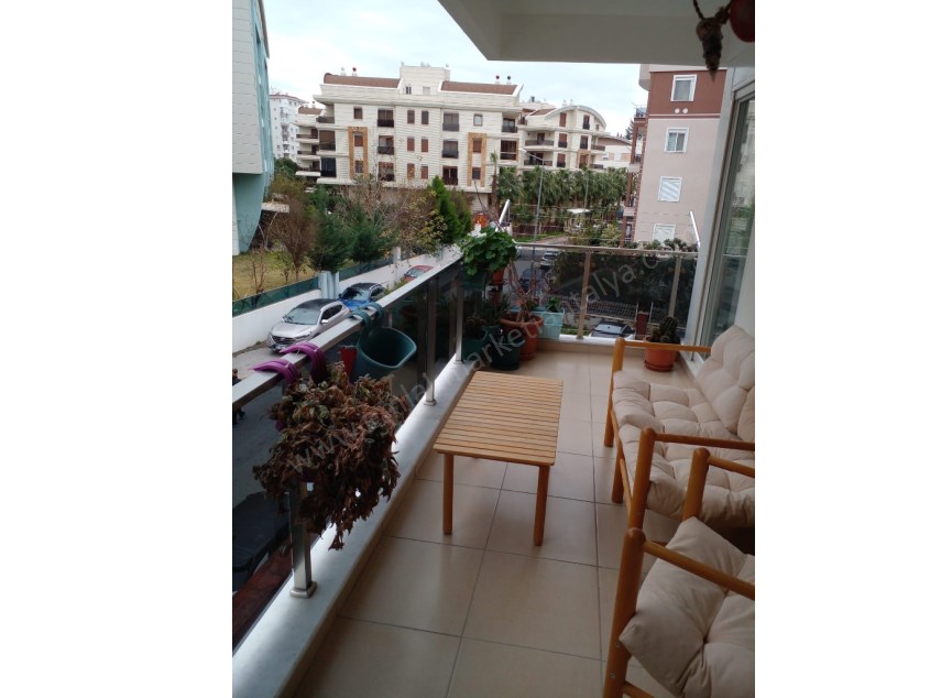  UNCALIDA YÜZME HAVUZLU , D.GAZLI , EBEVEYN BANYOLU KATTA 2+1