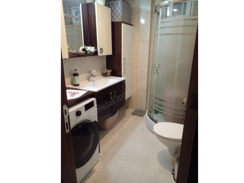  UNCALIDA YÜZME HAVUZLU , D.GAZLI , EBEVEYN BANYOLU KATTA 2+1