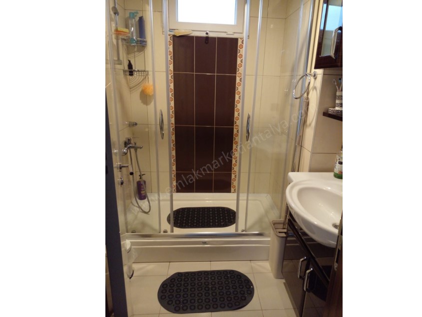  UNCALIDA YÜZME HAVUZLU , D.GAZLI , EBEVEYN BANYOLU KATTA 2+1