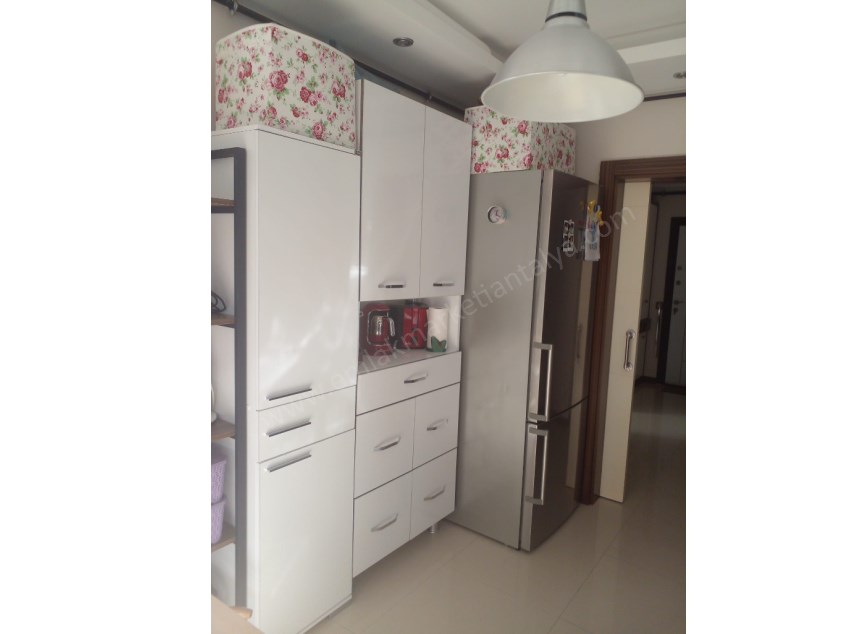  UNCALIDA YÜZME HAVUZLU , D.GAZLI , EBEVEYN BANYOLU KATTA 2+1