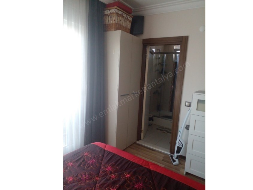  UNCALIDA YÜZME HAVUZLU , D.GAZLI , EBEVEYN BANYOLU KATTA 2+1