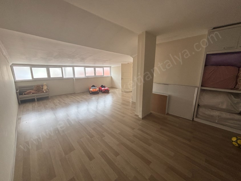 ŞEHRİN MERKEZİNDE DOĞALGAZLI ÇOK GENİŞ FERAH DUBLEKS