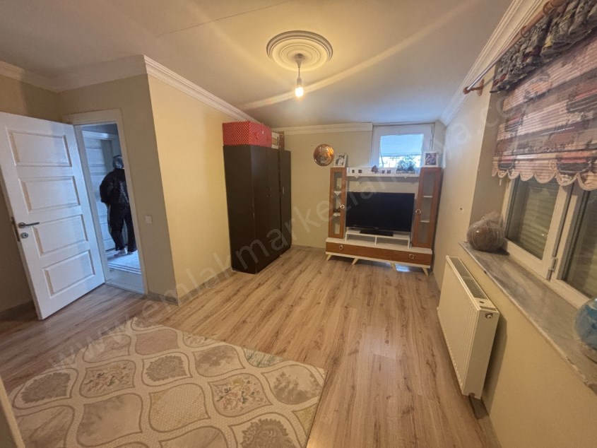 ŞEHRİN MERKEZİNDE DOĞALGAZLI ÇOK GENİŞ FERAH DUBLEKS