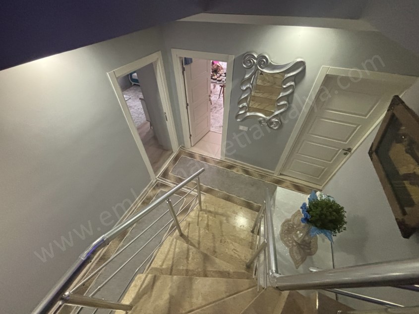 ŞEHRİN MERKEZİNDE DOĞALGAZLI ÇOK GENİŞ FERAH DUBLEKS