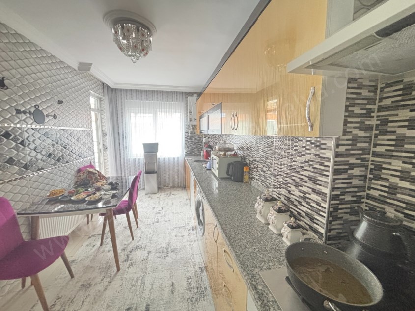 ŞEHRİN MERKEZİNDE DOĞALGAZLI ÇOK GENİŞ FERAH DUBLEKS