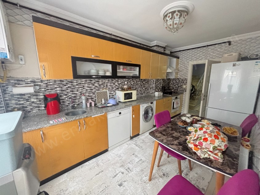 ŞEHRİN MERKEZİNDE DOĞALGAZLI ÇOK GENİŞ FERAH DUBLEKS