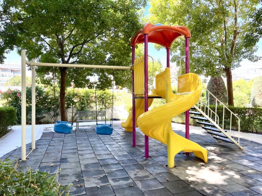 LİMANDA ARAKATTA HAVUZ MANZARALI ŞIK 1+1