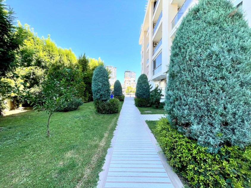 LİMANDA ARAKATTA HAVUZ MANZARALI ŞIK 1+1