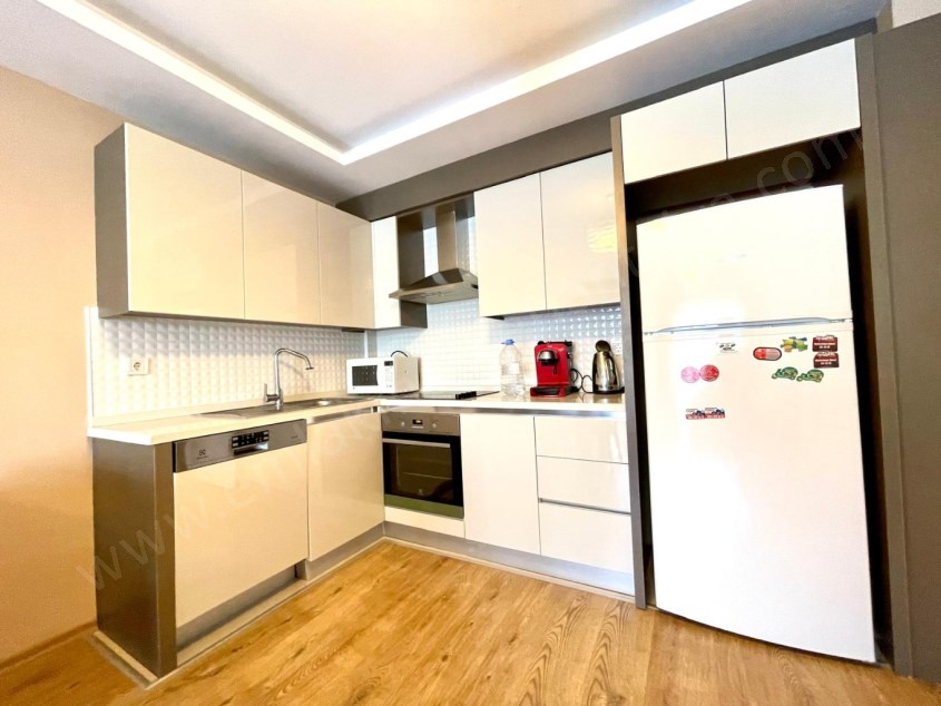 LİMANDA ARAKATTA HAVUZ MANZARALI ŞIK 1+1