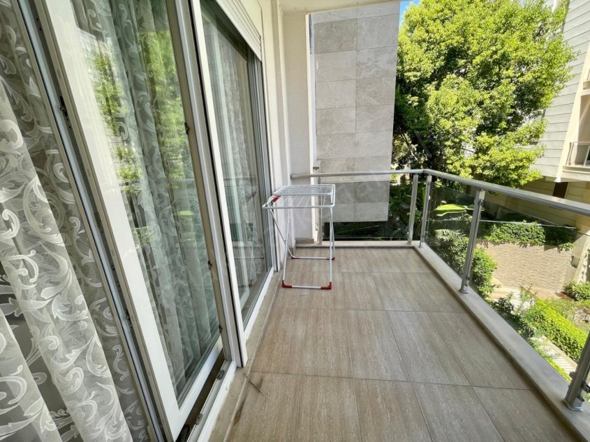 LİMANDA ARAKATTA HAVUZ MANZARALI ŞIK 1+1