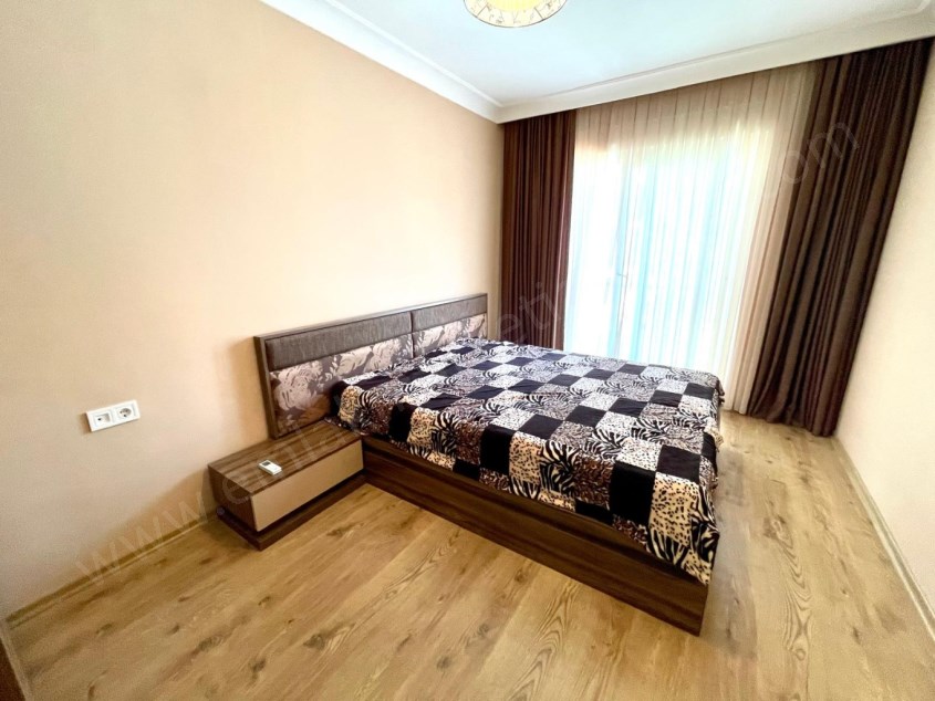 LİMANDA ARAKATTA HAVUZ MANZARALI ŞIK 1+1