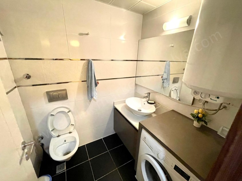 LİMANDA ARAKATTA HAVUZ MANZARALI ŞIK 1+1