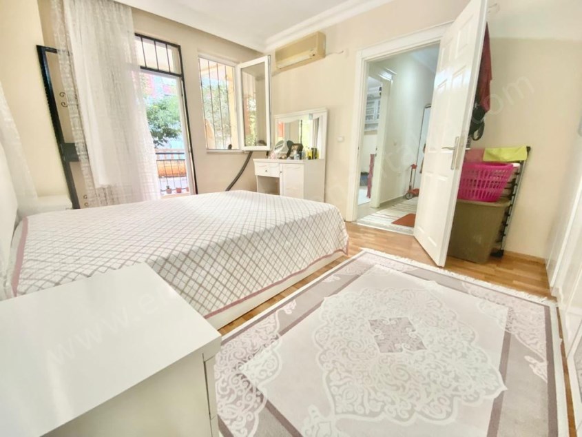 MUHTEŞEM LOKASYONDA AYRI MUTFAKLI YATIRIMLIK 1+1