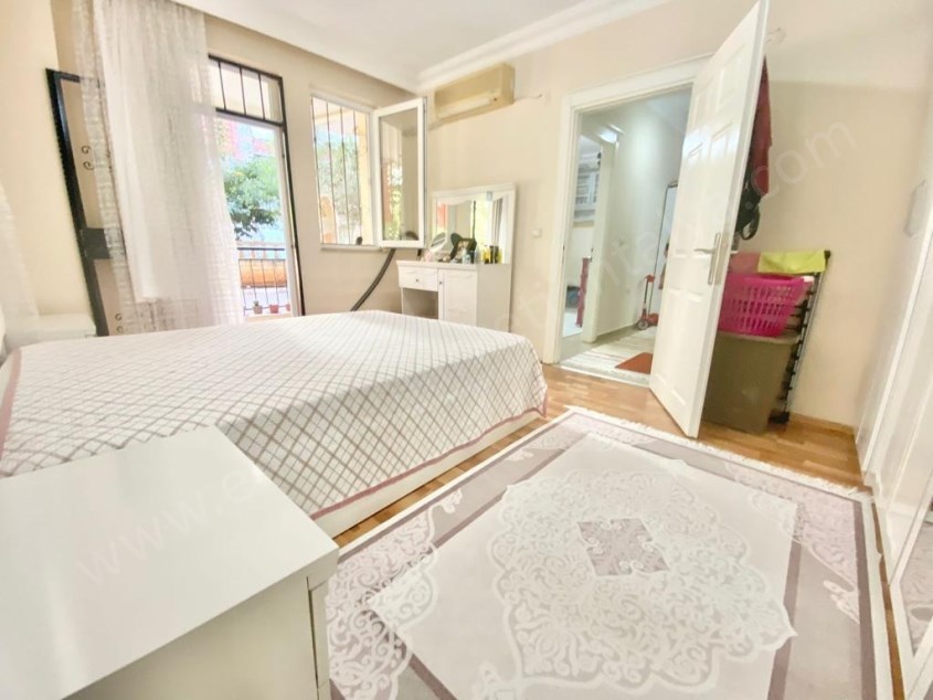 MUHTEŞEM LOKASYONDA AYRI MUTFAKLI YATIRIMLIK 1+1