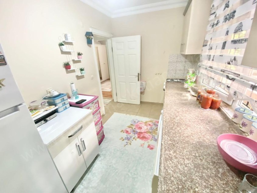 MUHTEŞEM LOKASYONDA AYRI MUTFAKLI YATIRIMLIK 1+1