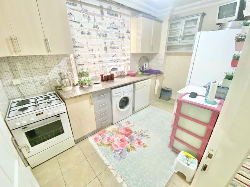 MUHTEŞEM LOKASYONDA AYRI MUTFAKLI YATIRIMLIK 1+1