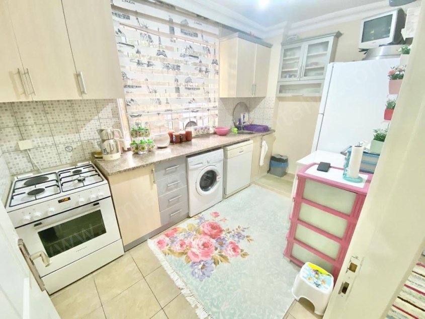 MUHTEŞEM LOKASYONDA AYRI MUTFAKLI YATIRIMLIK 1+1