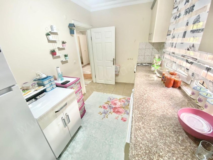 MUHTEŞEM LOKASYONDA AYRI MUTFAKLI YATIRIMLIK 1+1