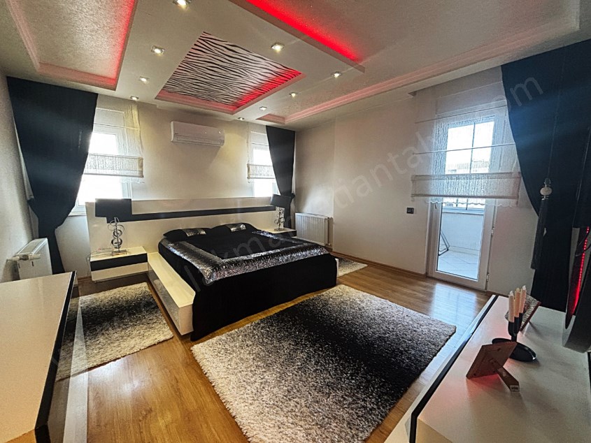 FULL DONANIMLI ELİT VE PRESTİJLİ SİTE İÇİ ARAKAT 3+1 