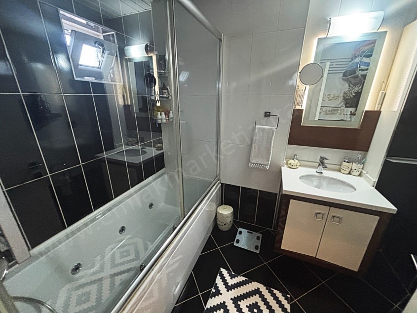 FULL DONANIMLI ELİT VE PRESTİJLİ SİTE İÇİ ARAKAT 3+1 