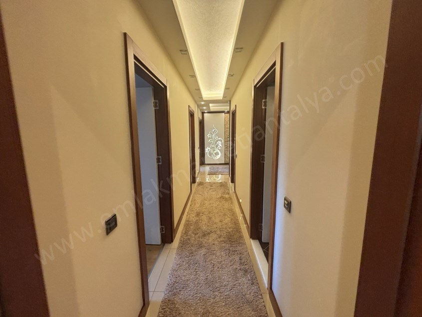 FULL DONANIMLI ELİT VE PRESTİJLİ SİTE İÇİ ARAKAT 3+1 