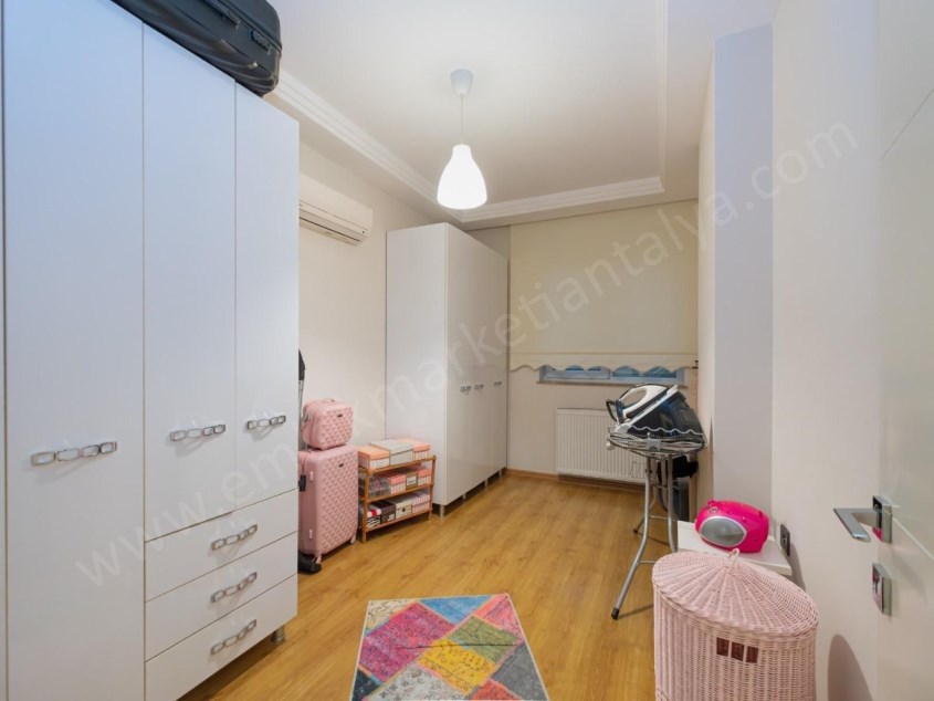 FULL DONANIMLI ELİT VE PRESTİJLİ SİTE İÇİ ARAKAT 3+1 