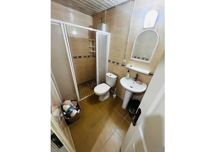 MÜKEMMEL KONUMDA FIRSAT 2+1 DAİRE 