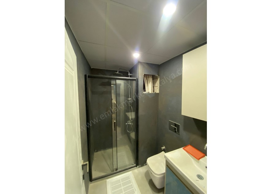 TRAMVAYIN DİBİNDE, MASALPARKA YAKIN, LÜKS KATTA SATILIK DAİRE