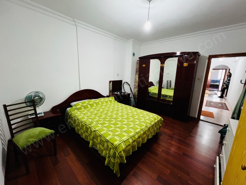 CADDE ÜSTÜ ÇOK GENİŞ FIRSAT 3+1 DAİRE