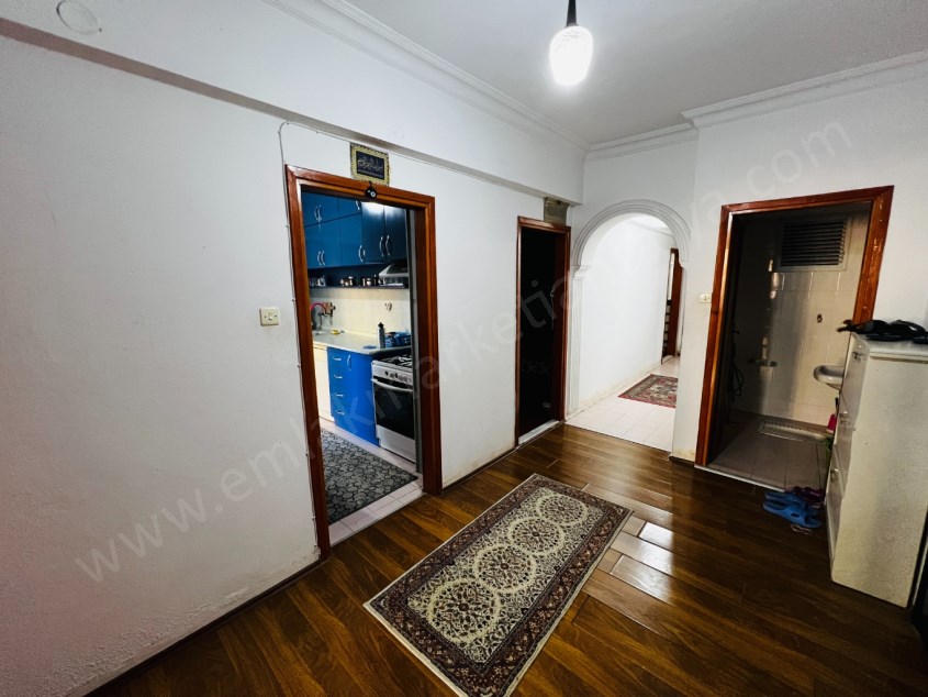 CADDE ÜSTÜ ÇOK GENİŞ FIRSAT 3+1 DAİRE