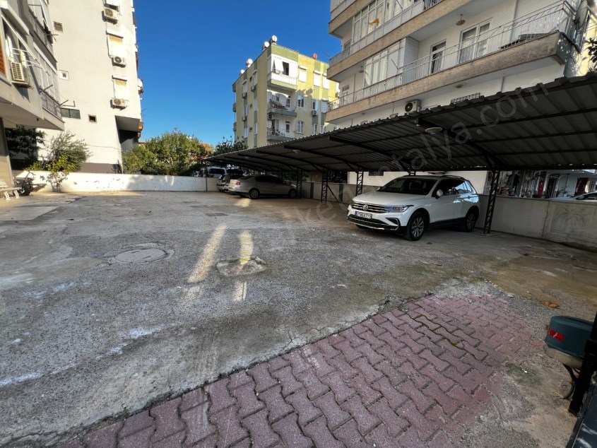 CADDE ÜSTÜ ÇOK GENİŞ FIRSAT 3+1 DAİRE