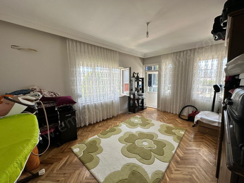 DENİZE 100 MT. MESAFEDE İÇİ YAPILI EBEVEYN BANYOLU ARAKAT 3+1