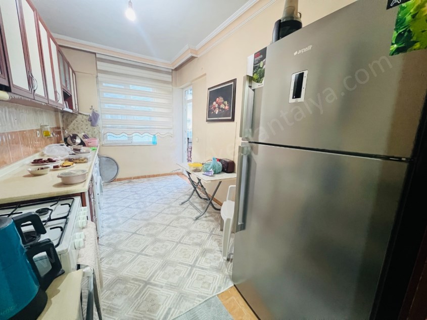 KONUKSEVERDE CADDE YAKINI 3+1 ARAKAT