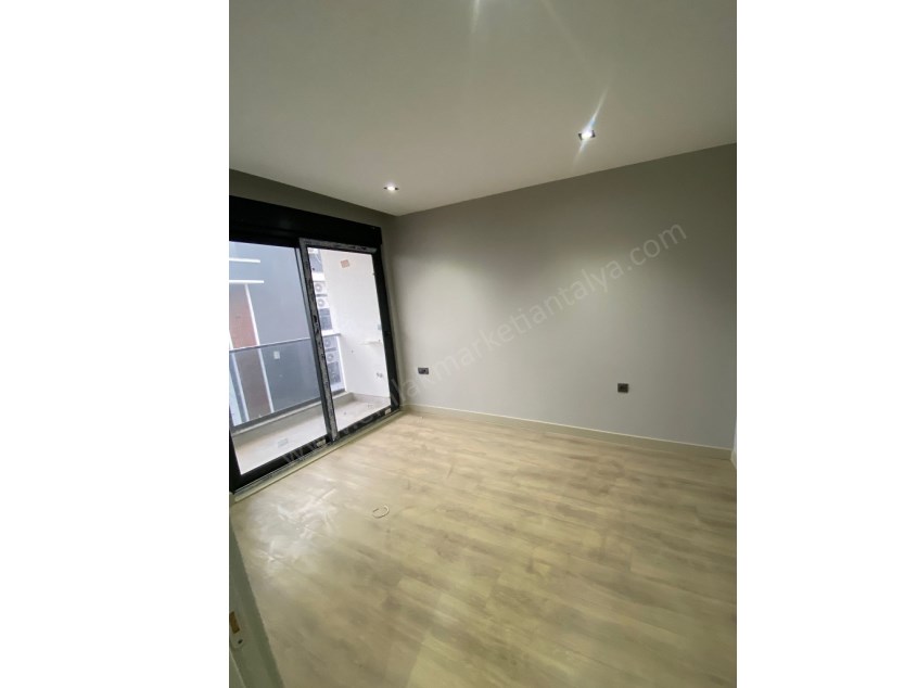 MASALPARK YAKINI , TRAMVAY DİBİ , ARAKAT SIFIR LÜKS SATILIK DAİRE 