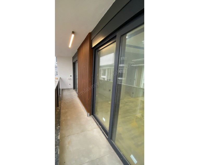 MASALPARK YAKINI , TRAMVAY DİBİ , ARAKAT SIFIR LÜKS SATILIK DAİRE 