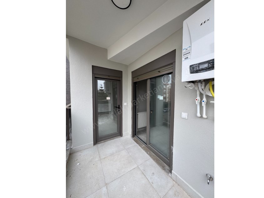 KIZILTOPRAK TRAMVAY YAKINI ÇİFT BANYOLU 2+1 LER 