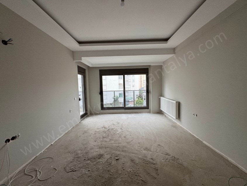 KIZILTOPRAK TRAMVAY YAKINI ÇİFT BANYOLU 2+1 LER 