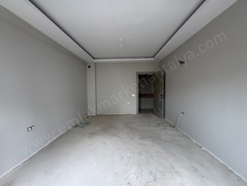 KIZILTOPRAK TRAMVAY YAKINI ÇİFT BANYOLU 2+1 LER 