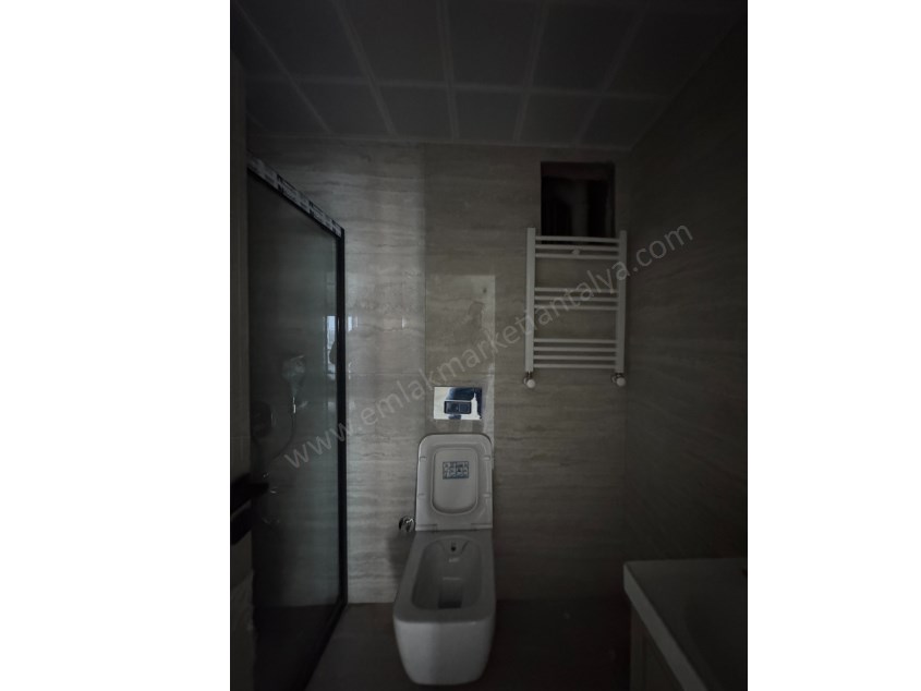 KIZILTOPRAK TRAMVAY YAKINI ÇİFT BANYOLU 2+1 LER 