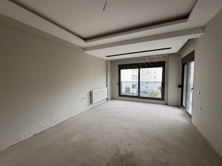 KIZILTOPRAK TRAMVAY YAKINI ÇİFT BANYOLU 2+1 LER 