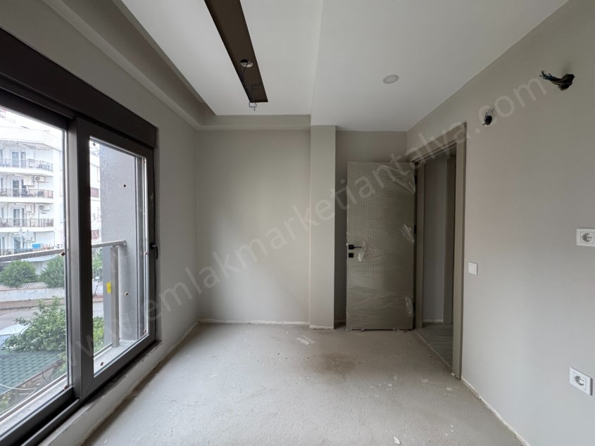 KIZILTOPRAK TRAMVAY YAKINI ÇİFT BANYOLU 2+1 LER 