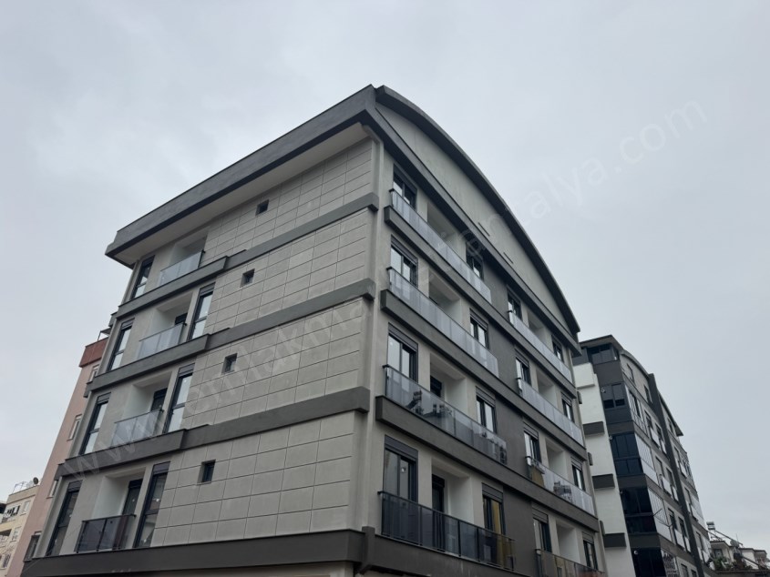 MEVLANA KAVŞAĞI YAKINI KATTA SIFIR 1+1 DAİRELER 