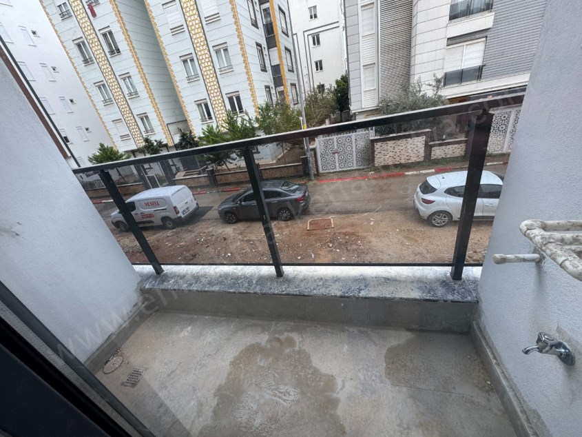 MEVLANA KAVŞAĞI YAKINI KATTA SIFIR 1+1 DAİRELER 