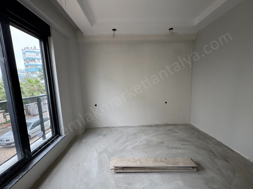 MEVLANA KAVŞAĞI YAKINI KATTA SIFIR 1+1 DAİRELER 