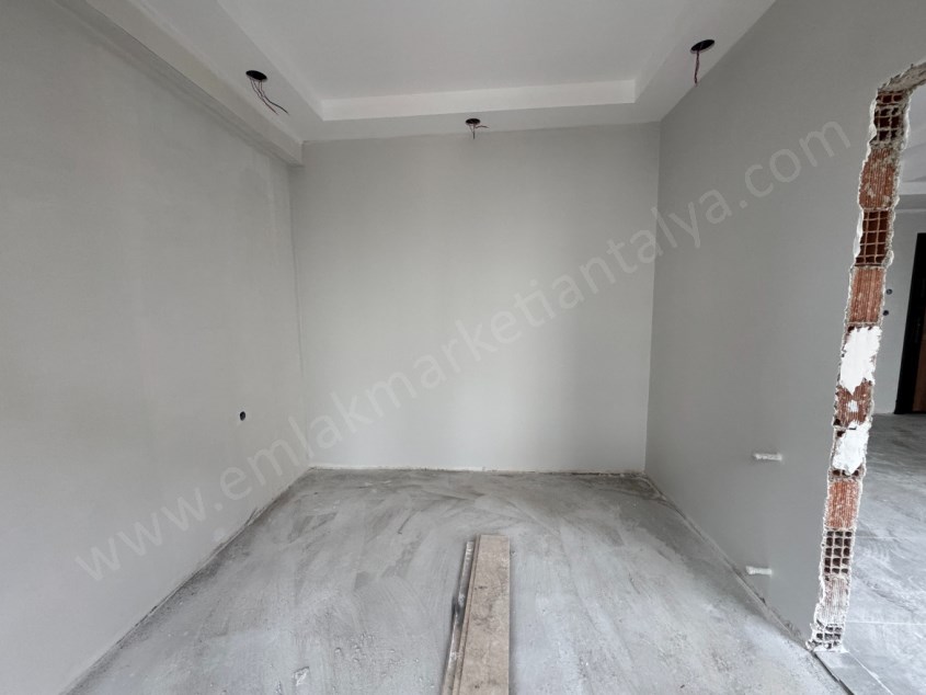 MEVLANA KAVŞAĞI YAKINI KATTA SIFIR 1+1 DAİRELER 