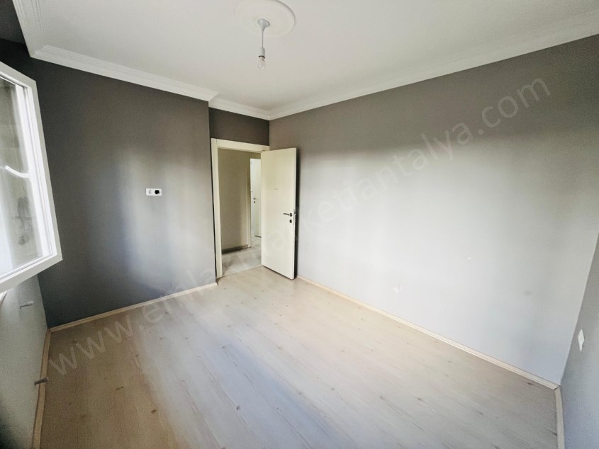 YÜZME HAVUZLU , KAPALI OTOPARKLI SİTEDE 2+1 KİRALIK DAİRE