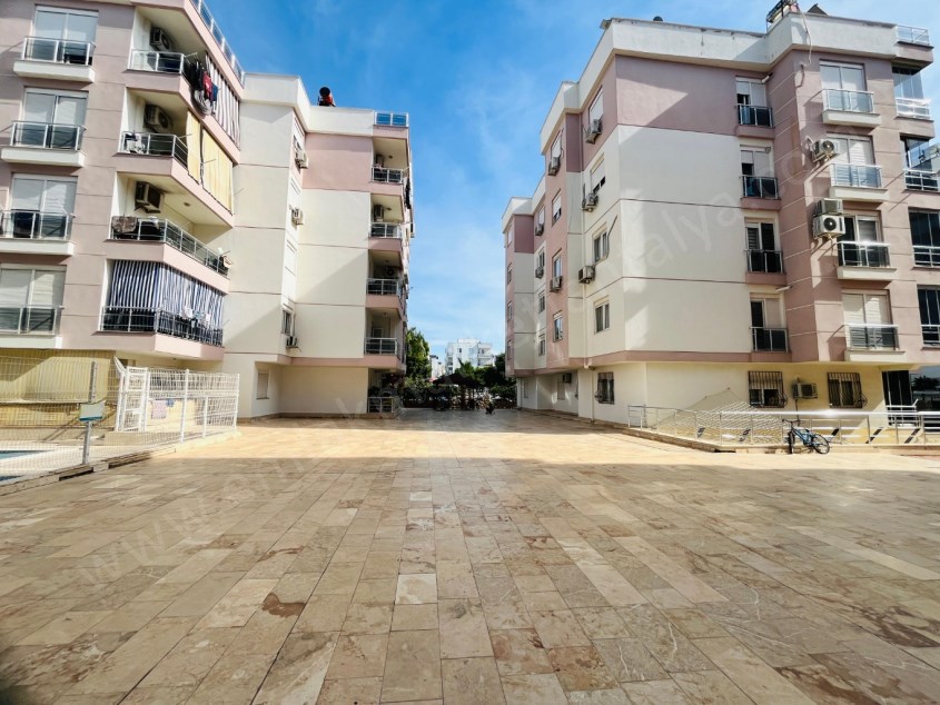 YÜZME HAVUZLU , KAPALI OTOPARKLI SİTEDE 2+1 KİRALIK DAİRE