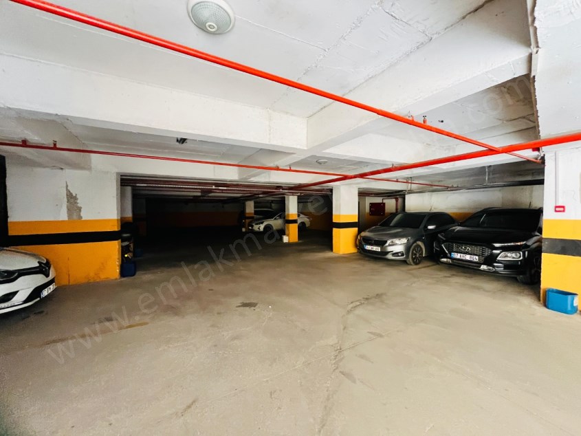 YÜZME HAVUZLU , KAPALI OTOPARKLI SİTEDE 2+1 KİRALIK DAİRE